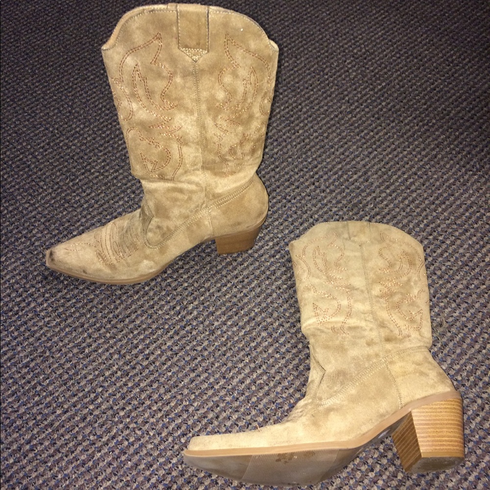 Boots!